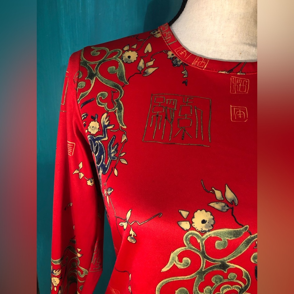 Red Long Sleeve Dragon Top Size S/M - Picture 9 of 15